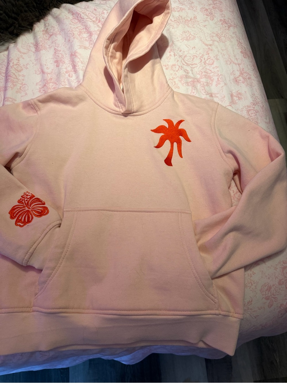 Pink Palm puff hoodie everything comes in waves size xs